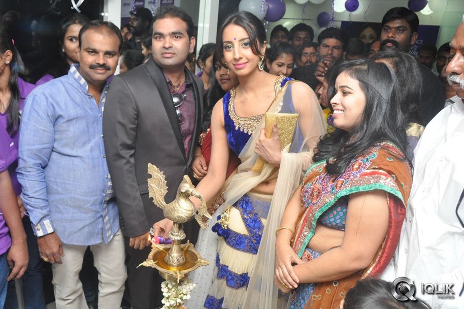 Sanjjanaa-Launches-Naturals-Family-Salon-and-Spa